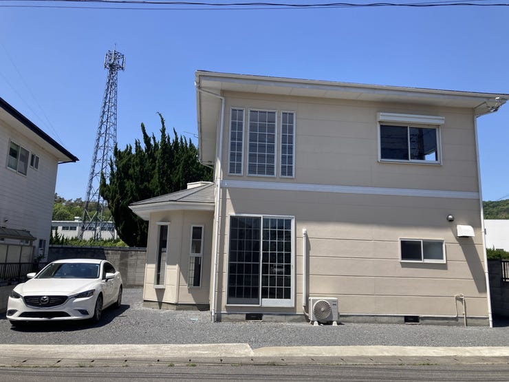 【外観】
リフォーム住宅
こだわりの詰まった憧れのマイホーム!
ぜひ内覧にいらしてください