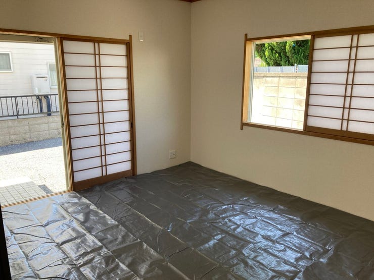 和室から洋室へのリフォーム!
和室の名残が残っており、魅力的です!
広縁で日向ぼっこしたり、スイカ食べたり、、、♪