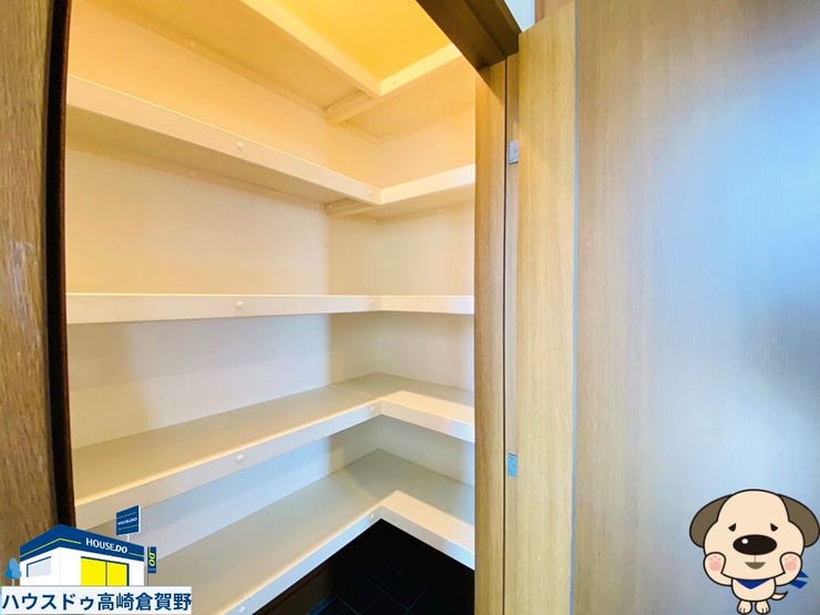 靴はもちろん、アウトドア用品などもまとめて収納できるSIC。玄関まわりをすっきり保てる便利なスペースです。