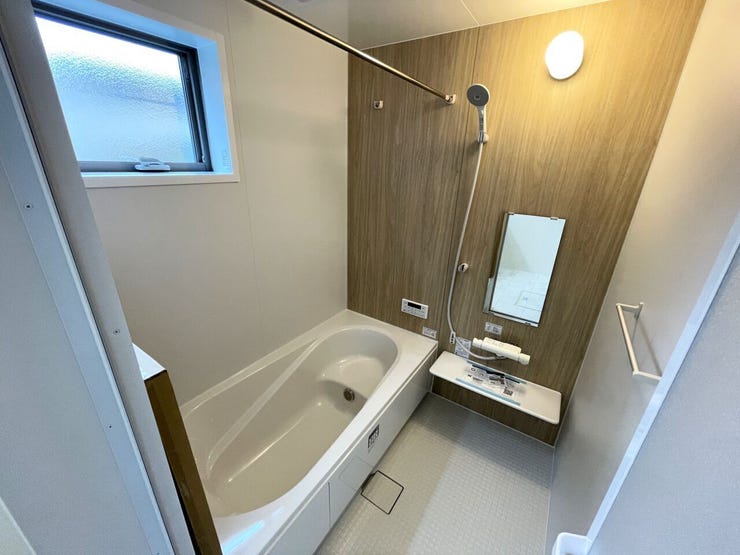 ◇浴室◇ 同仕様
一坪サイズの浴室で足が伸ばせて快適です♪
浴室暖房乾燥機付で、雨の日でも洗濯物が乾かせます♪