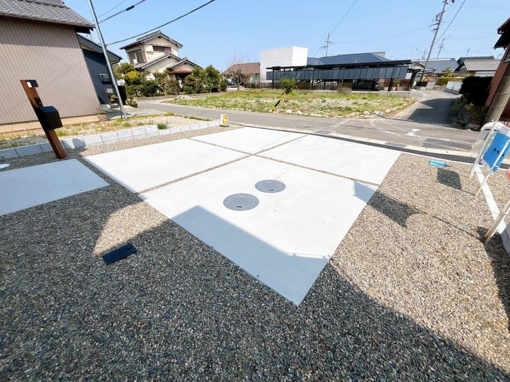 両方の車が独立して駐車できるため、片方の車を移動させる必要がなく、効率的に出し入れができます!