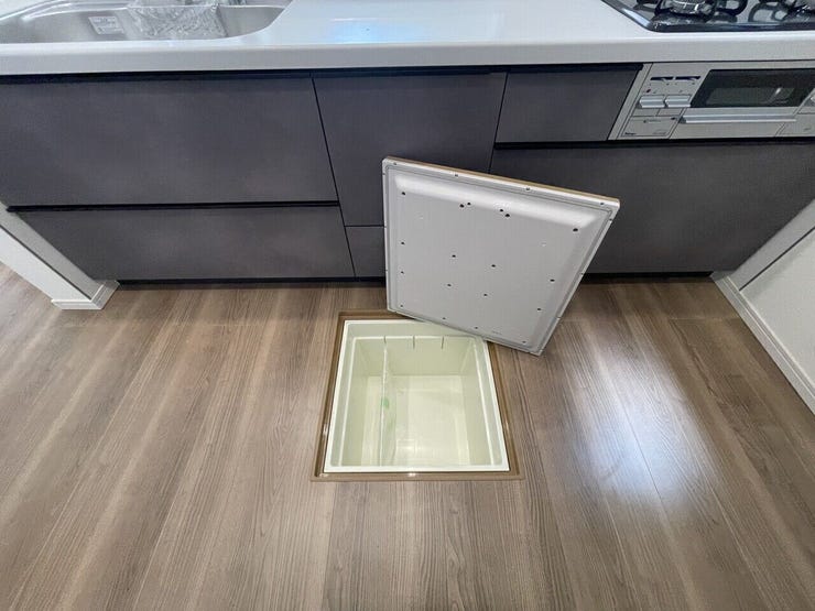 ○床下収納○ 同仕様
あまり使わないものの収納に是非!
キッチンがスッキリ片付きます♪