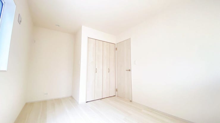 色合いに統一感のある、落ち着いた雰囲気のお部屋です。