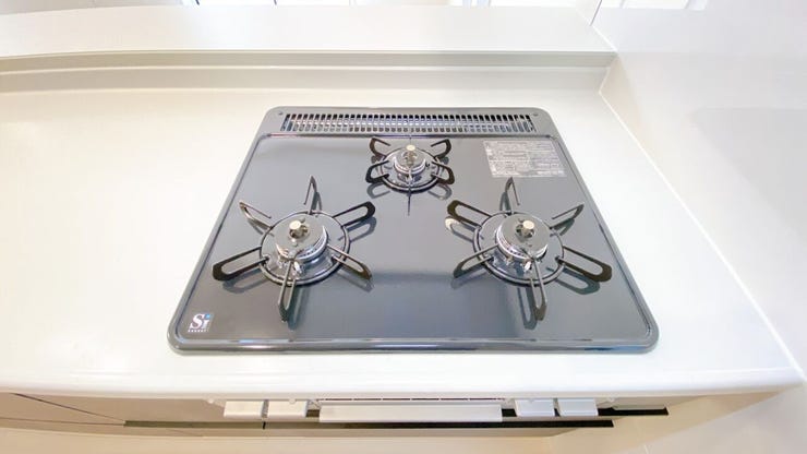 3口コンロなので同時に調理ができ、お料理もはかどります。