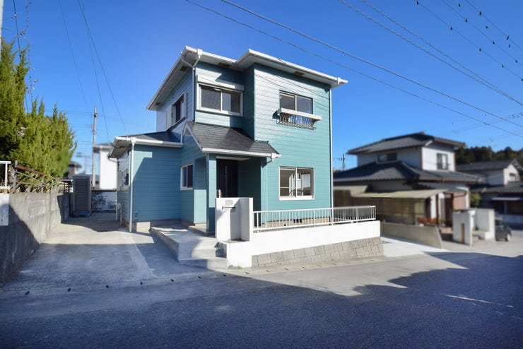 【外観】
左側から見た外観です