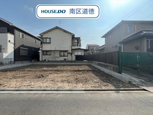 【外観】
2階にリビングのある3階建ての住まい♪
名鉄名古屋本線/神宮前駅 徒歩約12分、JR東海道本線/熱田駅 徒歩約14分。