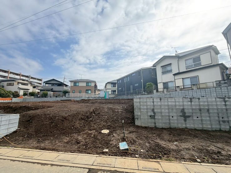 憧れの大手メーカーから地元の工務店まで。家づくりの選択肢が無限に広がる土地です。