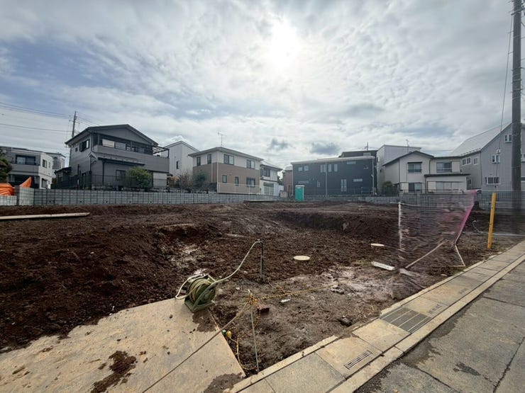 ◇現地見学会開催中◇
平日や仕事終わりの夜でも「今日見てみたい!」そんなときでもOK♪
お電話1本でスタッフがすぐに駆けつけます!
048-762-8871こちらから