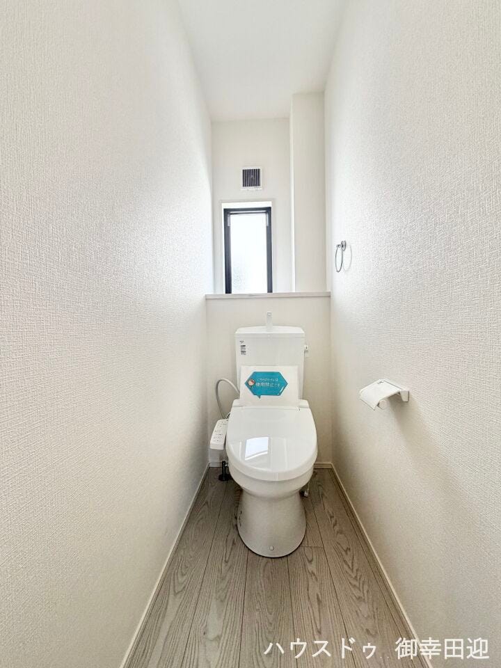 ■一人になれる安らぎの場所■清潔さと静けさを両立した空間。心落ち着くひとときを過ごせる、プライベートなレストルームです。