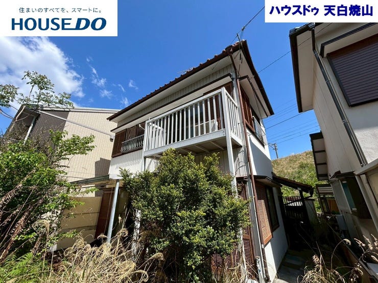 【外観】
敷地面積44.49坪の閑静な住宅地にある一戸建て♪
自然環境豊かな場所で落ち着いた暮らしが実現できます!