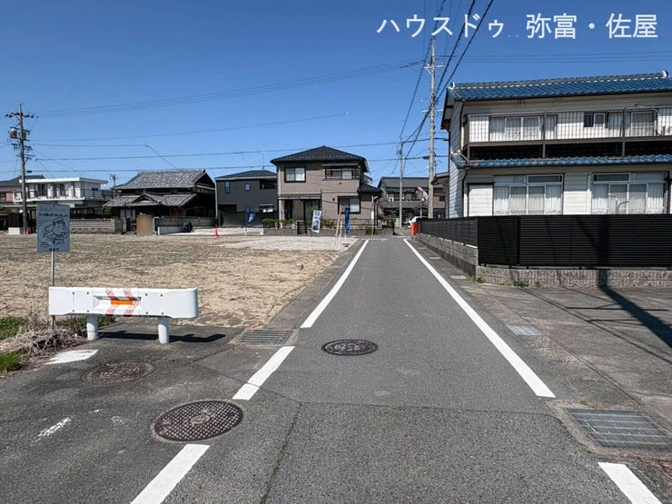 佐屋西小学校約750m♪通学路はなるべく短い方が安心ですね(^^)