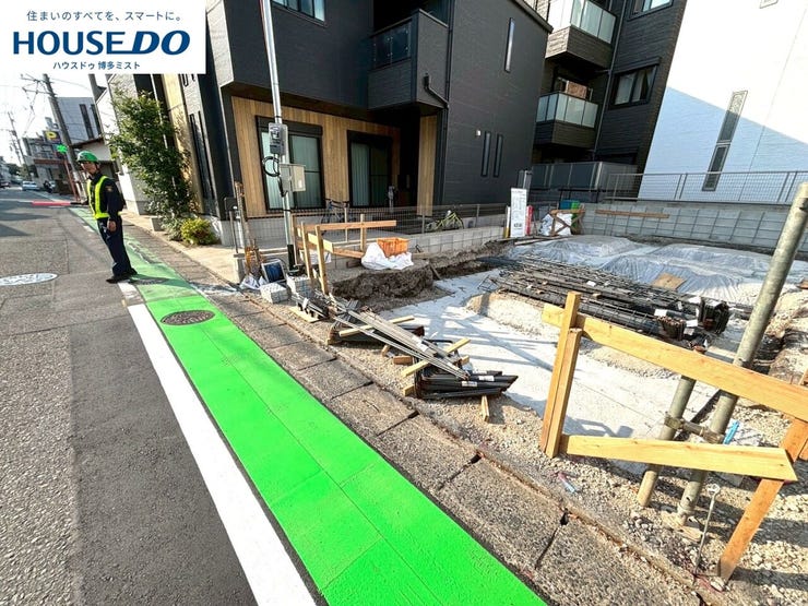 【福岡市博多区那珂】■那珂小学校まで歩3分。小さなお子様も安心の距離にあります。■JR竹下駅まで歩9分(5月8日撮影)