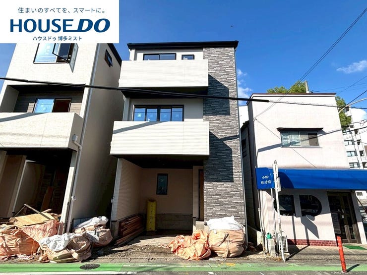 【福岡市博多区那珂】■那珂小学校まで歩3分。小さなお子様も安心の距離にあります。■JR竹下駅まで歩9分(7月10日撮影)