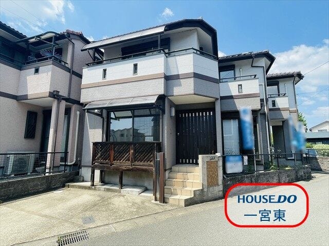 【外観】
名鉄尾西線 「西一宮」 駅 徒歩10分、
学区:神山小学校 徒歩15分、
中部中学校 徒歩9分、
1993年築5LDKの中古戸建です。