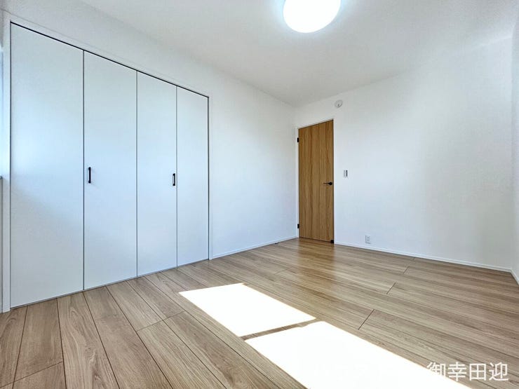 ■2階6.0帖洋室①■心からリラックスできる静けさ、上質な眠りで、毎日をリセットします。明日への活力を養う空間です。