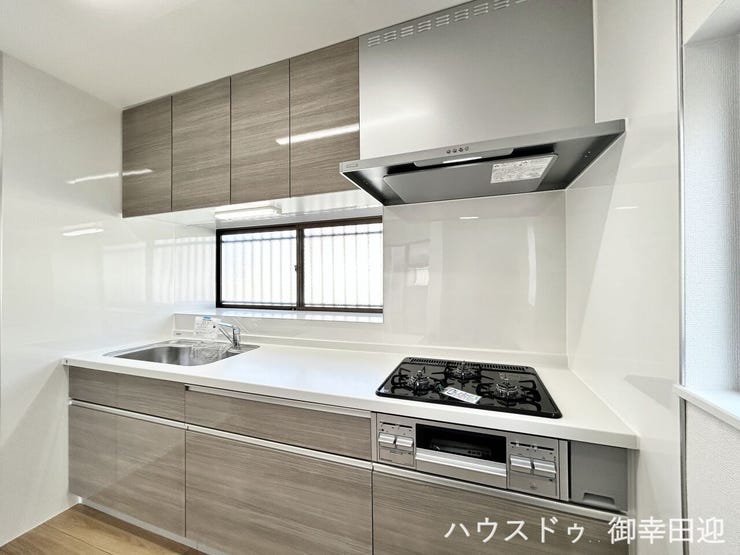 ■家族の「美味しい」が集まる舞台■高い機能性と美しいデザインを両立。料理する人も、待つ人も、笑顔になれる場所です。