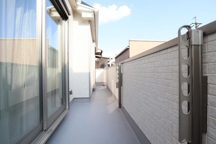 バルコニー 同仕様
南向きバルコニー♪
日当たり良好です♪