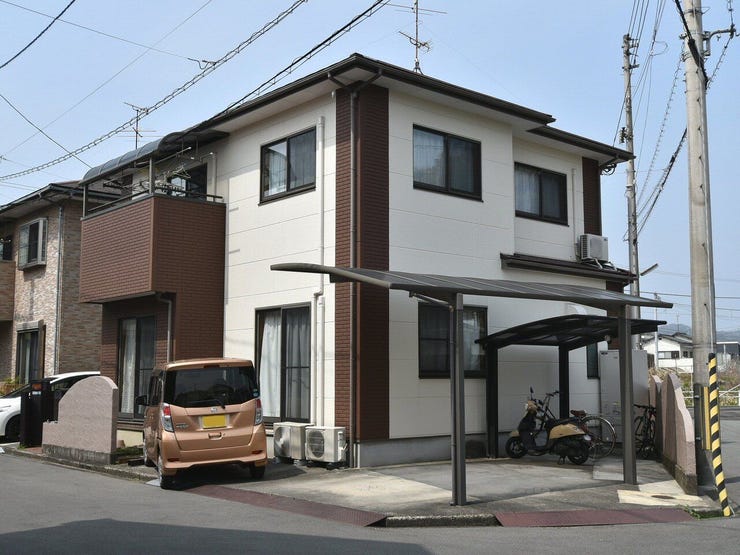 【外観】
外観を南東側より撮影