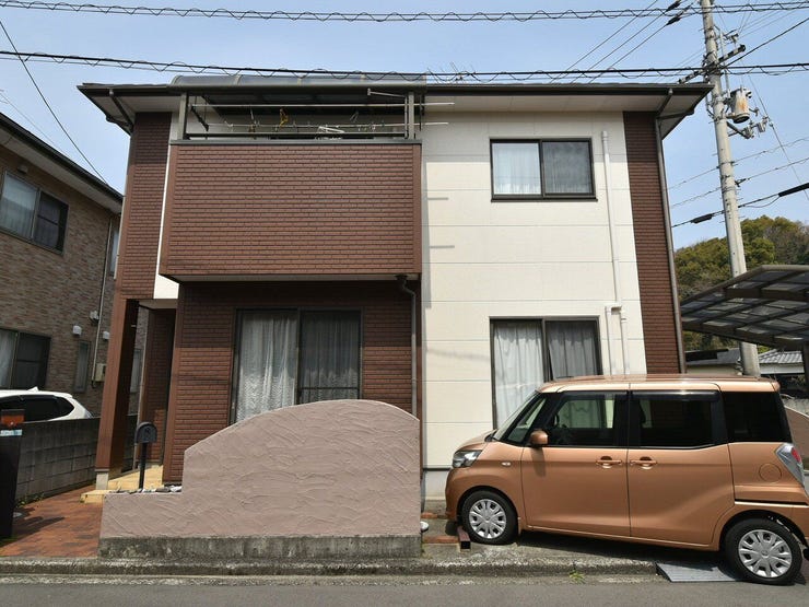 外観を南側より撮影