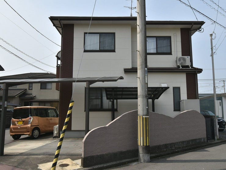 外観を東側より撮影