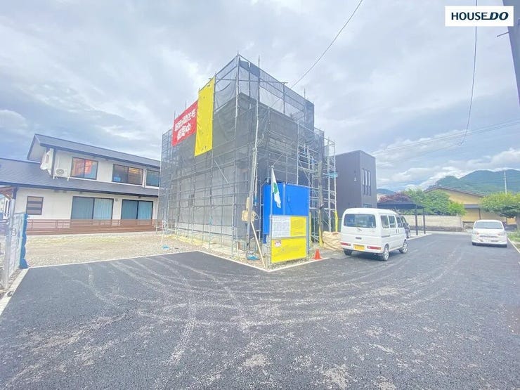 建築中。2026.6.28撮影