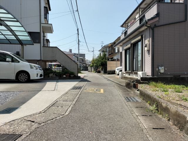 南側道路 東から西方向
