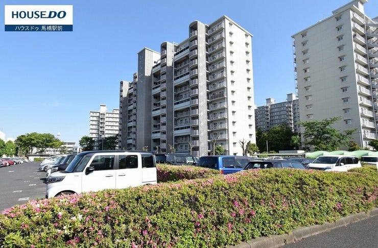 松戸市は東京都に隣接していて、JR他さまざまな路線が乗り入れているため、東京駅など主要駅へのアクセスも良好。松戸駅周辺を中心に買い物環境も充実しているため、生活しやすい環境が整っています。