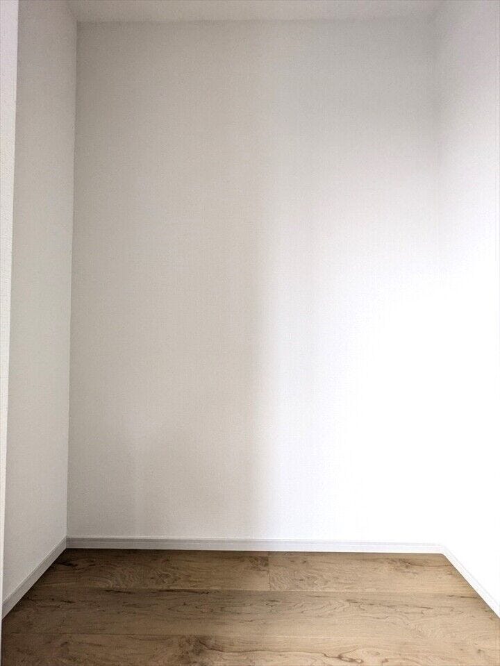 【同社施工例】大きな物から、バッグや雑貨、アクセサリーなどまでひとまとめに収納でき、室内をより広く使えます