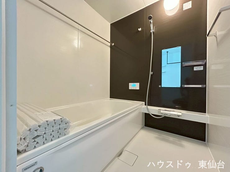 入浴以外はお洗濯物も乾かしてくれる働きもののお風呂です♪
足を延ばしてゆっくりくつろげる、戸建ならではの浴室です♪