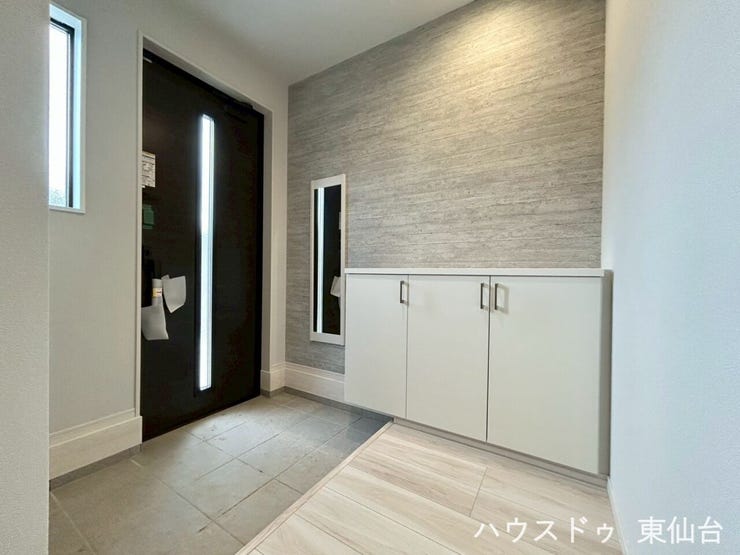 程よく抜け感があって圧迫感が抑えられたおもてなしの玄関です♪