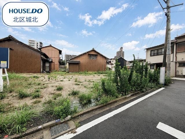 【外観】
●北区下飯田町エリア●
◇名北小学校:徒歩約4分
◇若葉中学校:徒歩約8分
◇おりべ幼稚園:徒歩約2分
◇ナフコトミダ瑠璃光店:徒歩約7分
◇近松医院:徒歩約5分