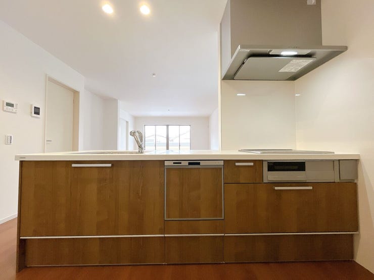 収納スペースがたくさんあり、キッチン用品がたくさん収納できます。