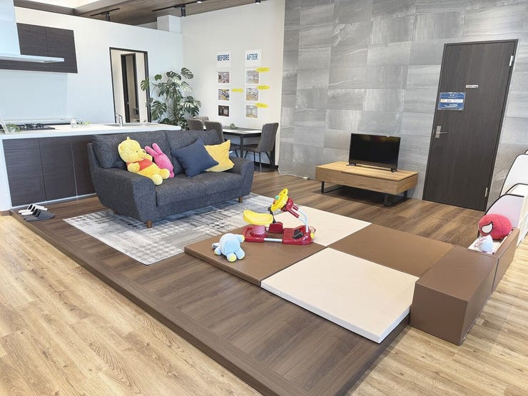 ■キッズスペースがあるのでお子様も退屈せずに過ごせます♪
■お子様用タブレット、ぬりえや絵本、おもちゃ等を置いています!
■DVD鑑賞も可能です♪
■おむつ替えスペースあり◎