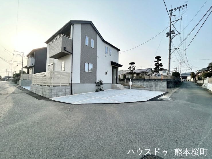 ■理想を叶える新しい暮らしの舞台■高いデザイン性と機能性を兼ね備えた住まい。ここで、家族の新しい物語が始まります。