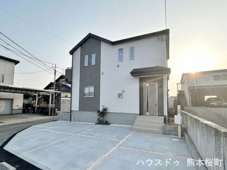 ■車と趣味の幅が広がる場所■単なる駐車スペースではない、洗車やタイヤ交換、DIYにも使える多目的な屋外スペースです。