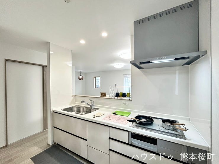 ■家族の「美味しい」が集まる舞台■高い機能性と美しいデザインを両立。料理する人も、待つ人も、笑顔になれる場所です。