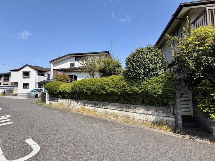 たっぷりの陽光と心地よい風が舞い込む住まいを想像させます♪