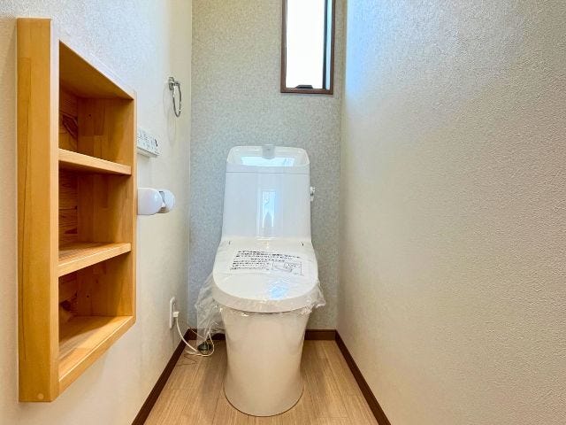 2階にもトイレがあり、階段を下りなくていいので移動が短縮できます。(2026年8月20日撮影)