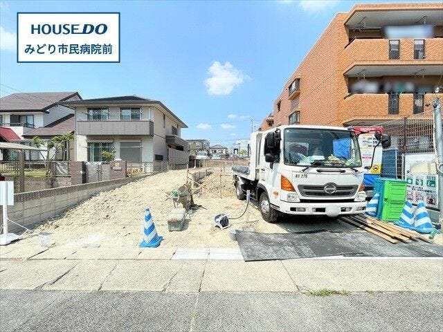 【外観】
【徳重エリア】新築戸建ご紹介させていただきます♪
名古屋市桜通線/徳重駅まで徒歩11分
・名古屋市立徳重小学校まで徒歩9分(約690m)
・名古屋市立扇台中学校まで徒歩6分(約470m)