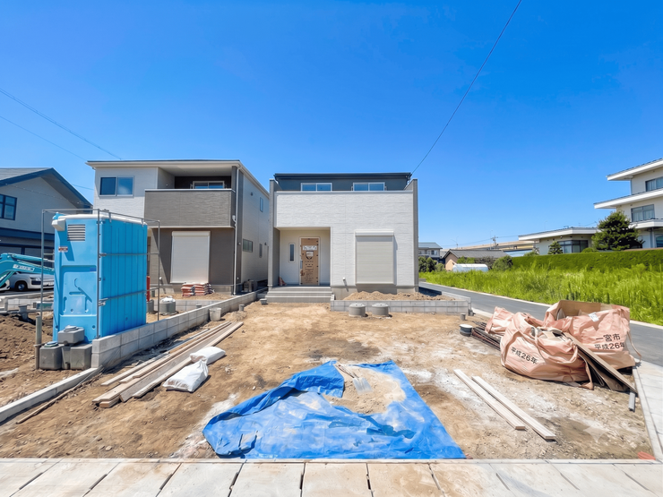 騒音や混雑が少ない閑静な住宅街は、家族連れや静かな暮らしを求める方におすすめです!
さらに当物件と同様の物件の見学が可能です!気になる方はお気軽にお問い合わせください♪