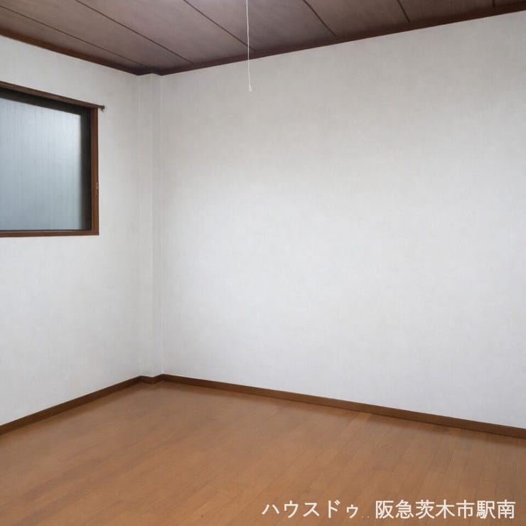 シンプルで使いやすい、自由にレイアウトできる洋室です