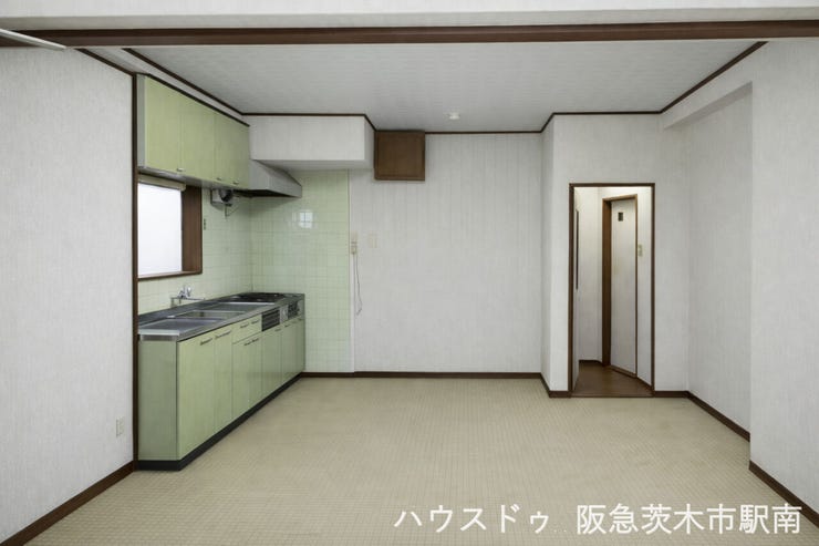 広々としたダイニングと使いやすいキッチンが魅力の快適な住空間です