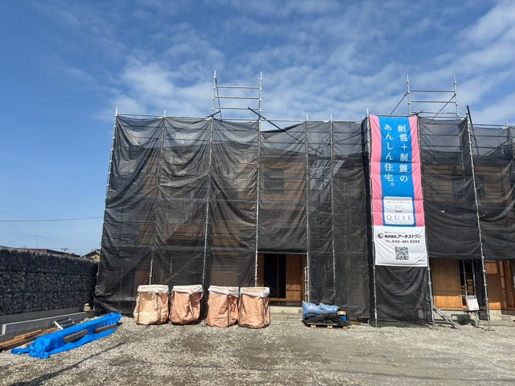 【外観】
◆名鉄尾西線「森上」駅 徒歩約1分
◆収納スペース充実