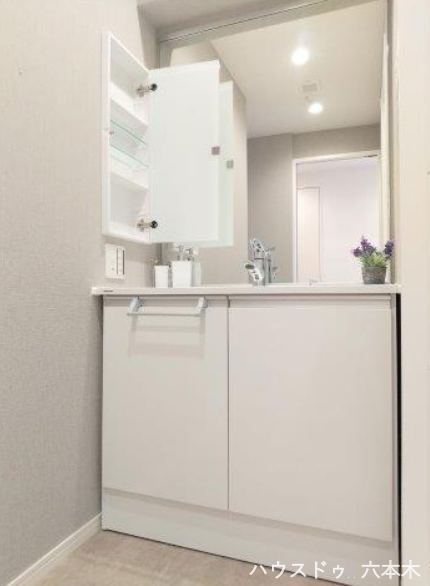 清潔感のある洗面スペース