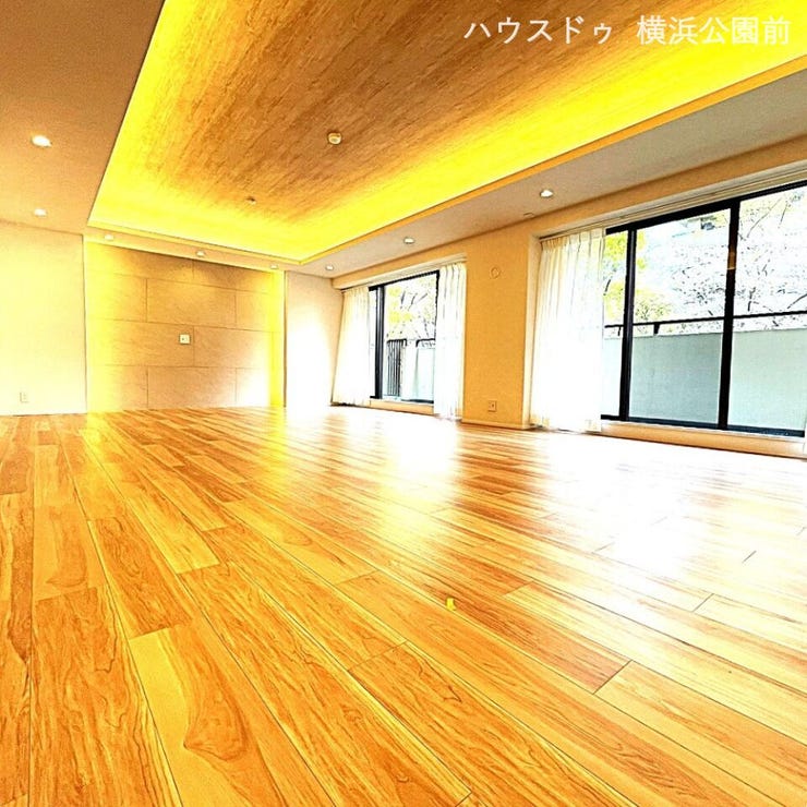 南側バルコニーと通じておりますので、日当たりは抜群です。