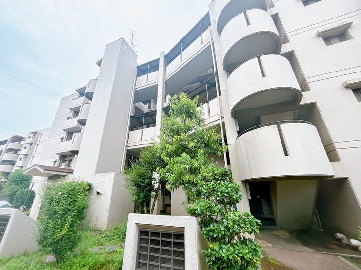 あたたかな陽が差し込む日当り良好の立地です。