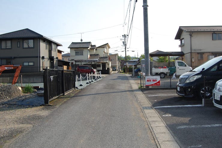 建設中