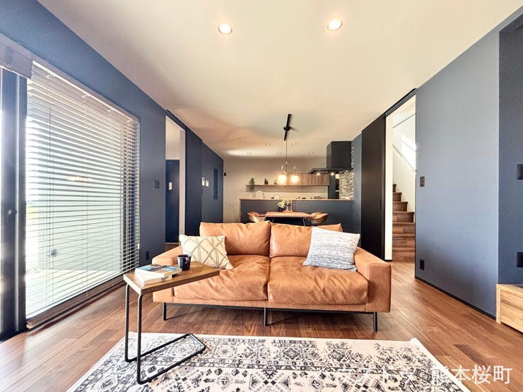 ■安らぎと笑顔の中心地■陽光が優しく降り注ぎ、会話が自然と弾む。ここでは、毎日が特別な時間へと変わります。