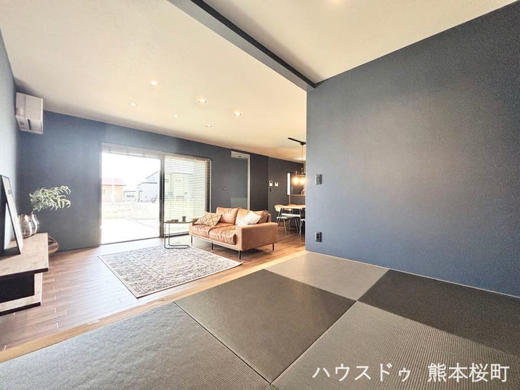 ■1階タタミコーナー■ゲストをもてなし、昼寝や家事にも使える、畳のぬくもりが心地よい多目的万能スペース。