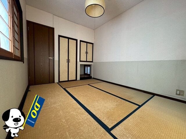 ゆったりと落ち着いた雰囲気の和室。